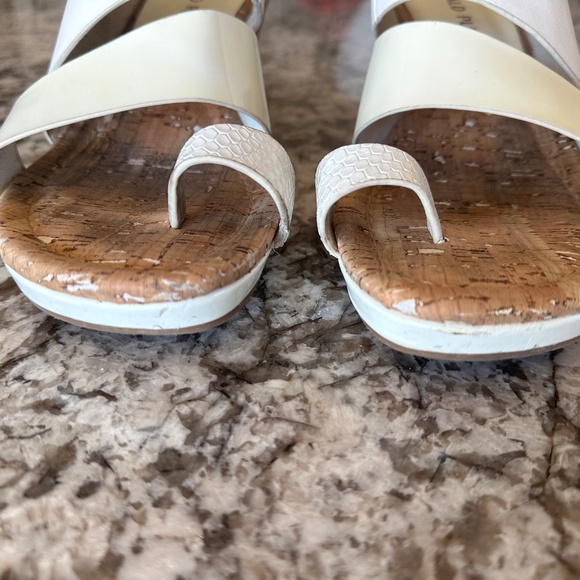 Donald Pliner white Patent Wedges - Picture 7 of 9